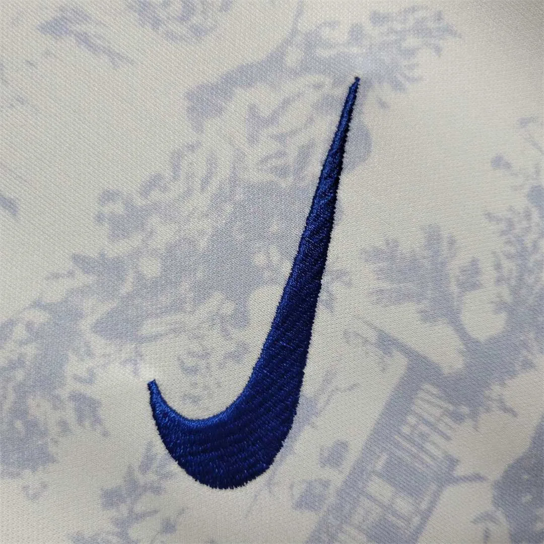 2022 France away 8