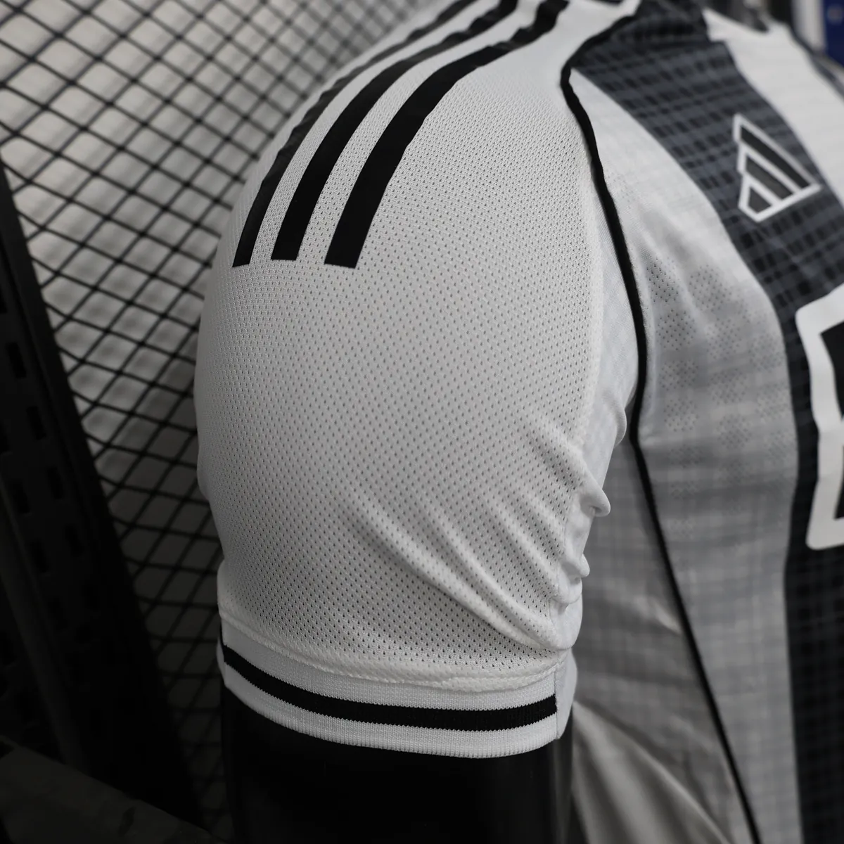 25-26 Newcastle United Home Kit Player Version Shirt AAAAJersey Supply Yupoo 4