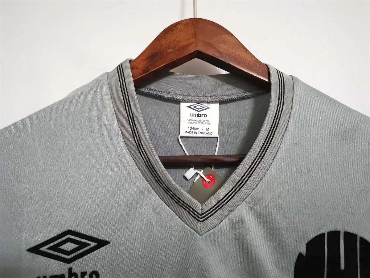 86-87 Newcastle grey away 3