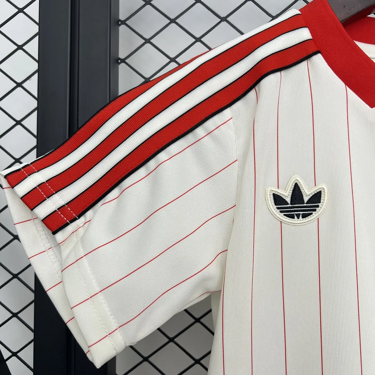 25-26 Kids Benfica Casual Retro Style Football Kits Apparels AAAAJersey Wholesale Yupoo 2