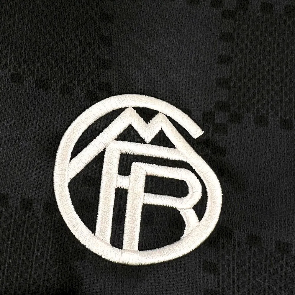 25-26 Bayern Third Kit Football Long Sleeve T-Shirt AAAAJersey Wholesale Yupoo 1