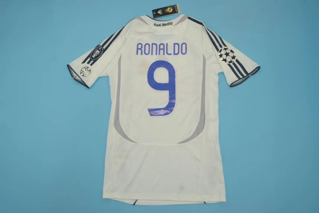 06-07 Real Madrid home white 28