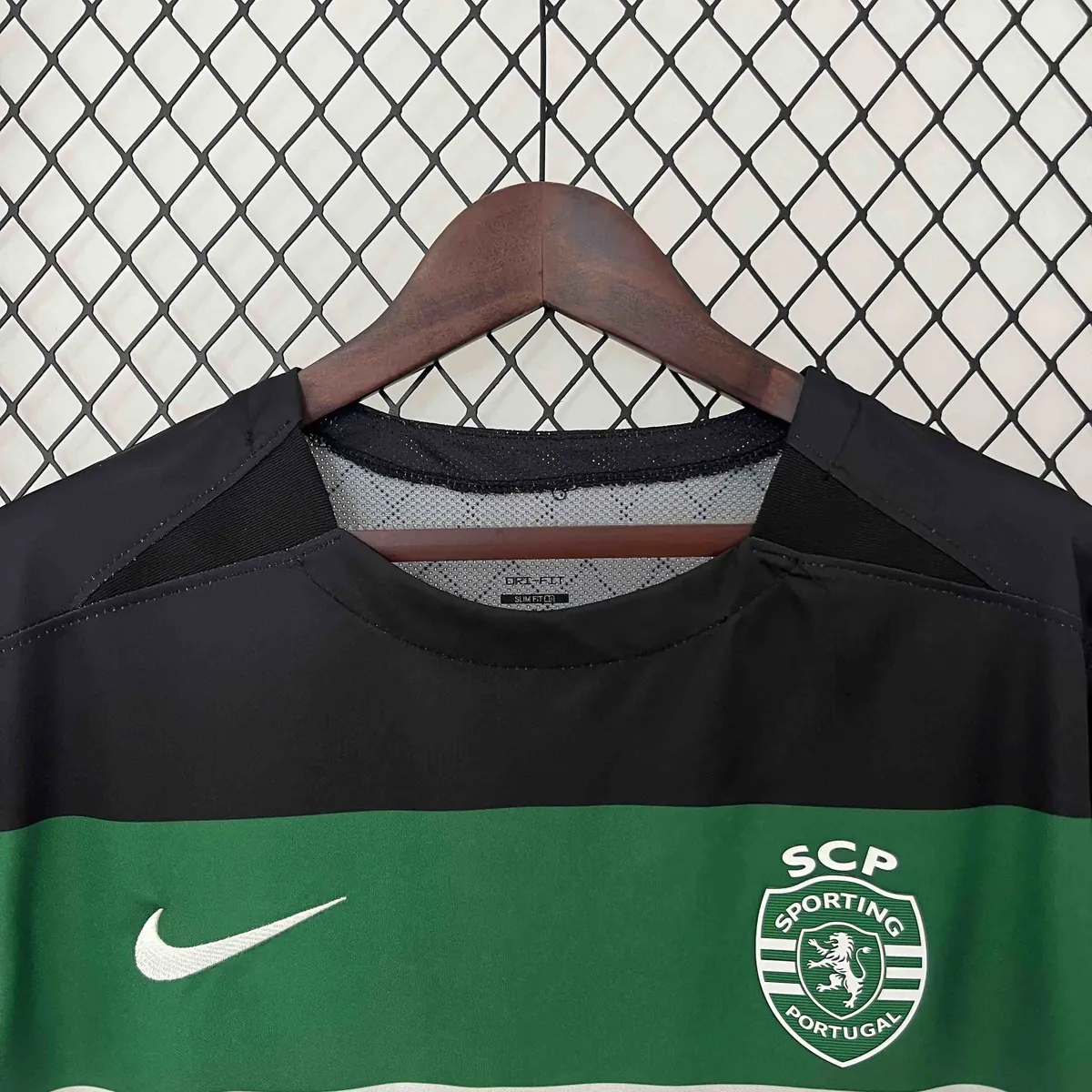 24-25 Sporting Lisbon Home Kit Best Wholesale Yupoo 3