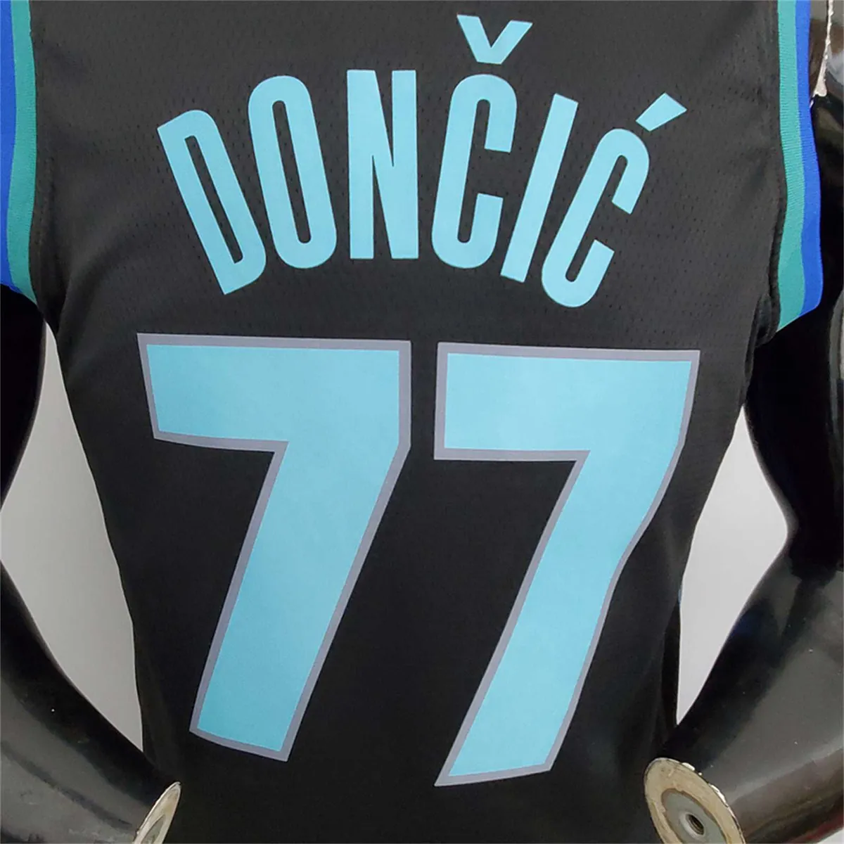 Lone Ranger Dongqiqi#77 Big Bull Head Black 5