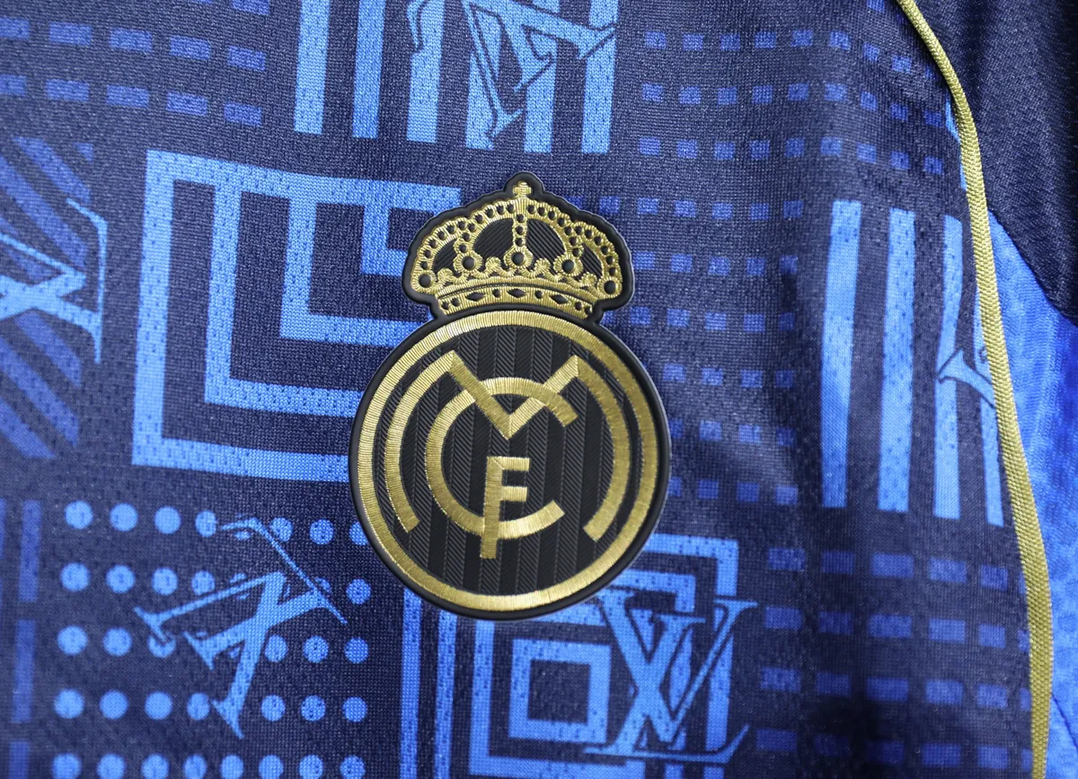 25-26 Real Madrid Blue Enchantress LV Joint Special Edition Player Apparels AAAAJersey Yupoo 2