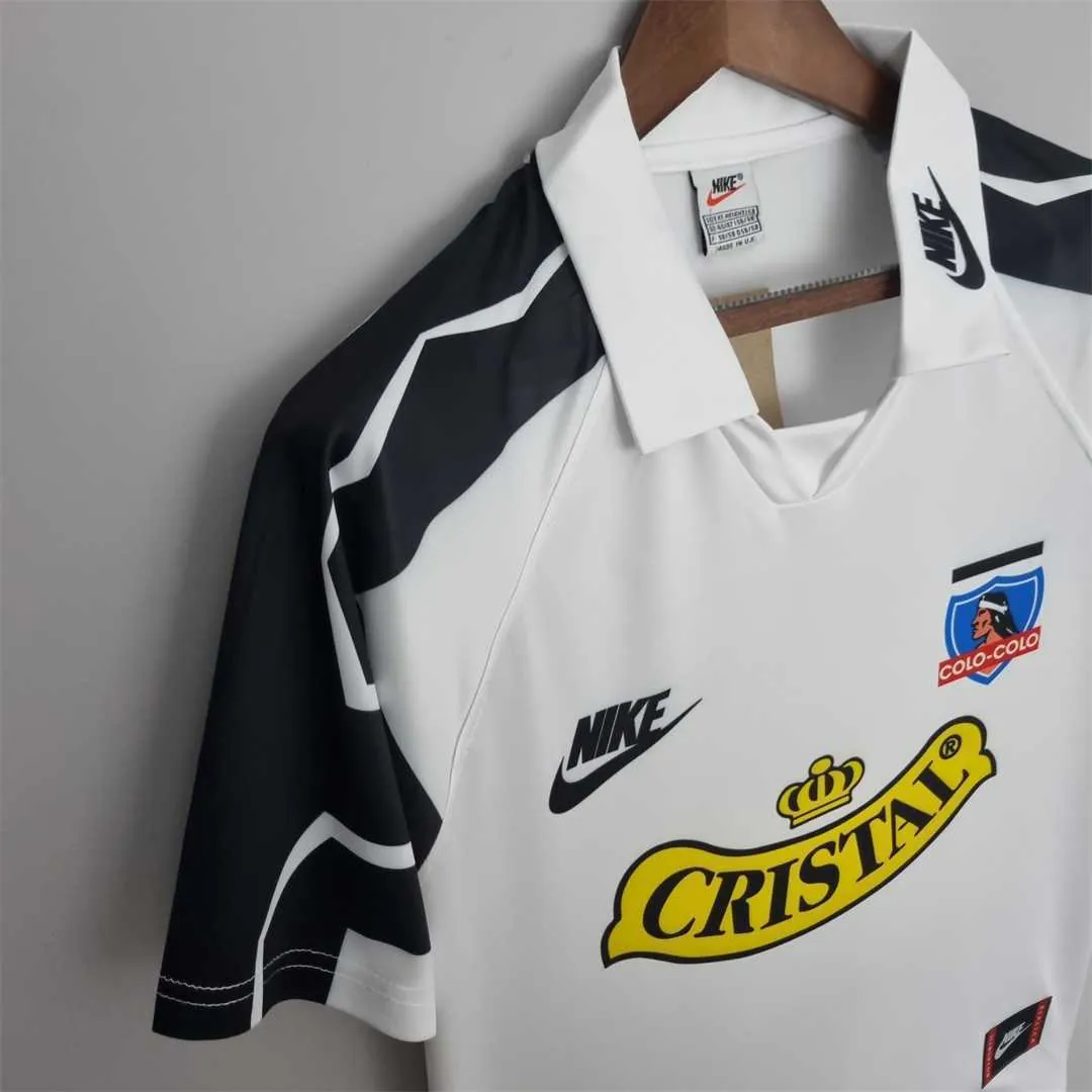 95 Colo-Colo home 6