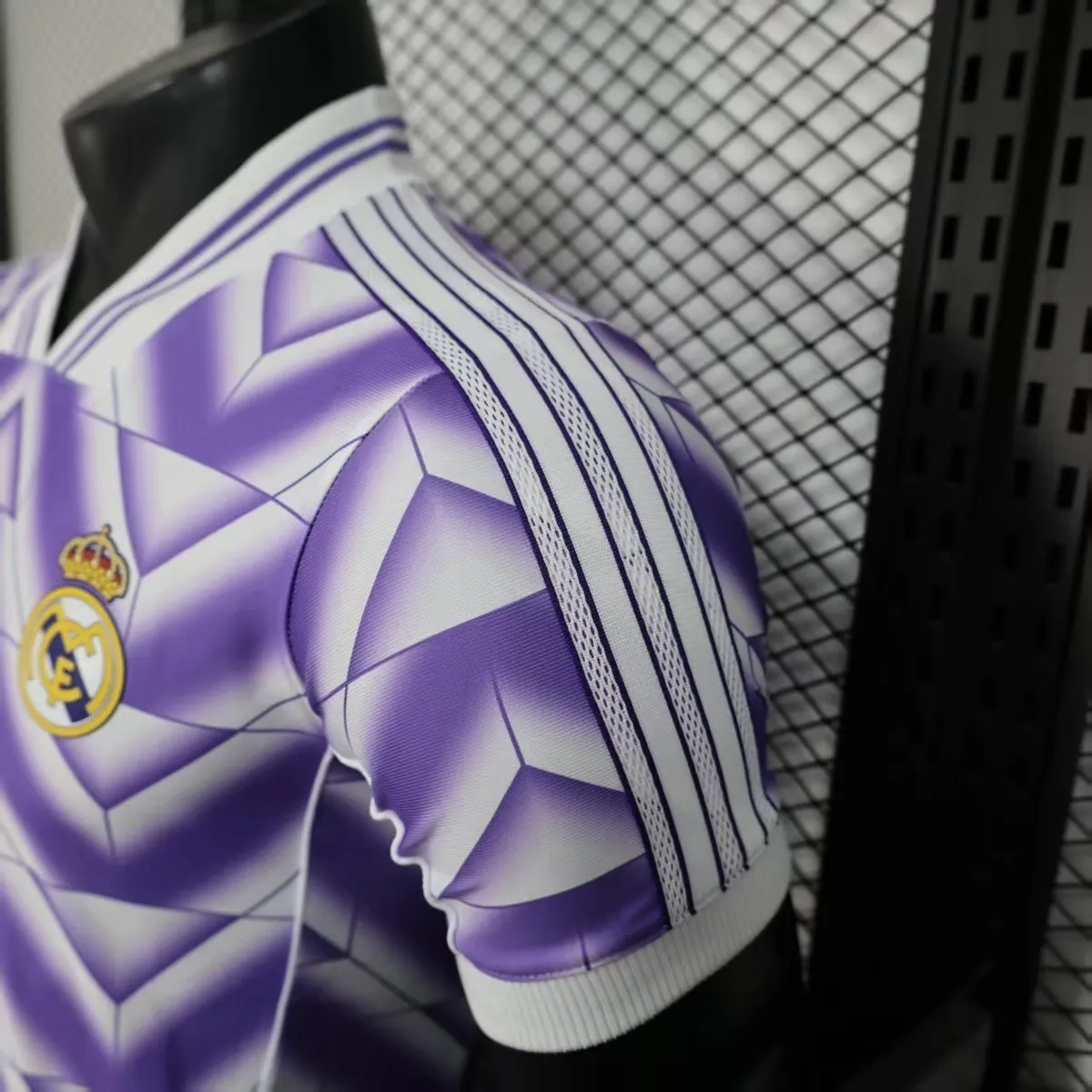 25-26 Real Madrid Purple Special Edition Football Shirt AAAAJersey Wholesale Yupoo 4