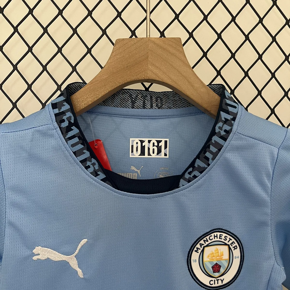 24-25 Manchester City Home Kid Kits Youth Apparels AAAAJersey Wholesale Yupoo 1