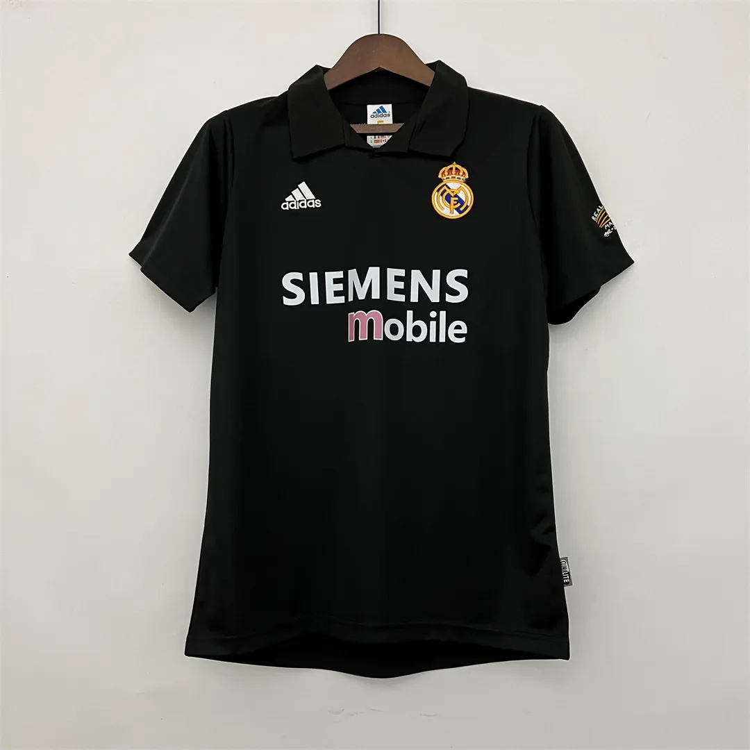 02-03 Real Madrid away 8