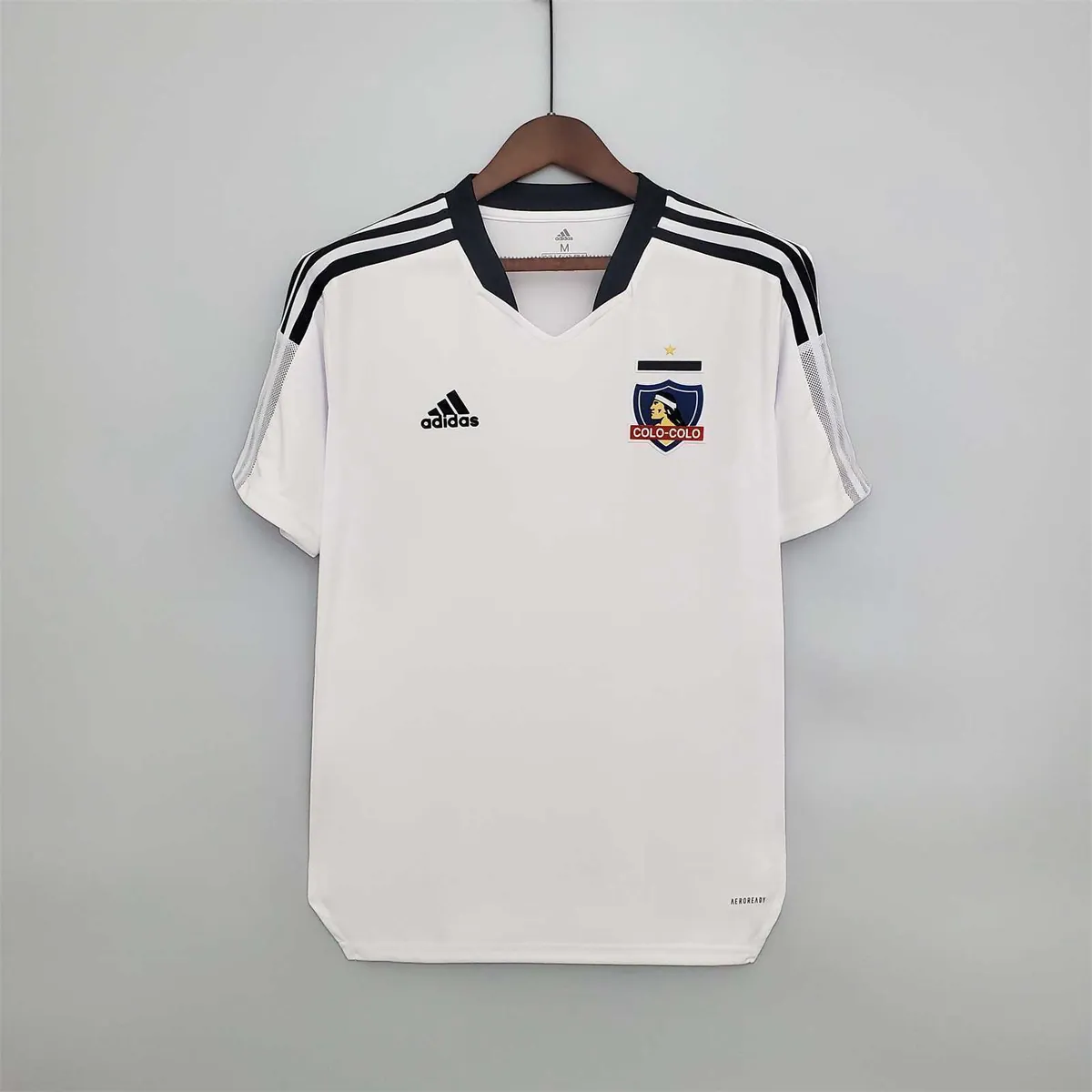 Colo-Colo 13-time champion version home 8