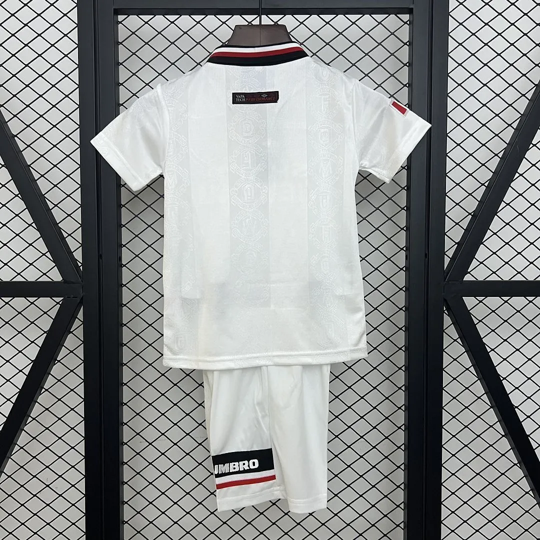 97-98 Manchester United Away Retro Kid Kits Youth Apparels Soccer AAAAJersey Yupoo 1
