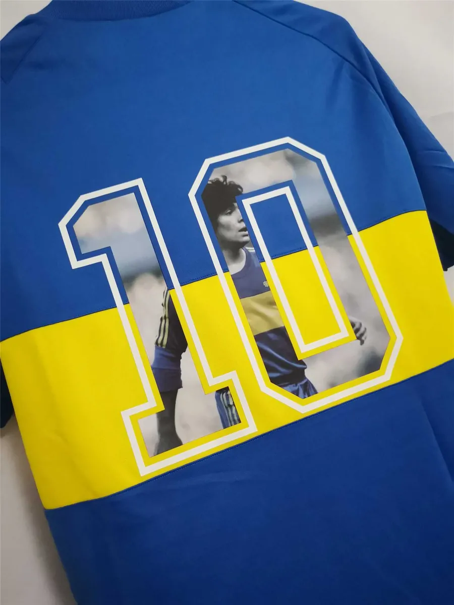 81-82 Boca Juniors home 11