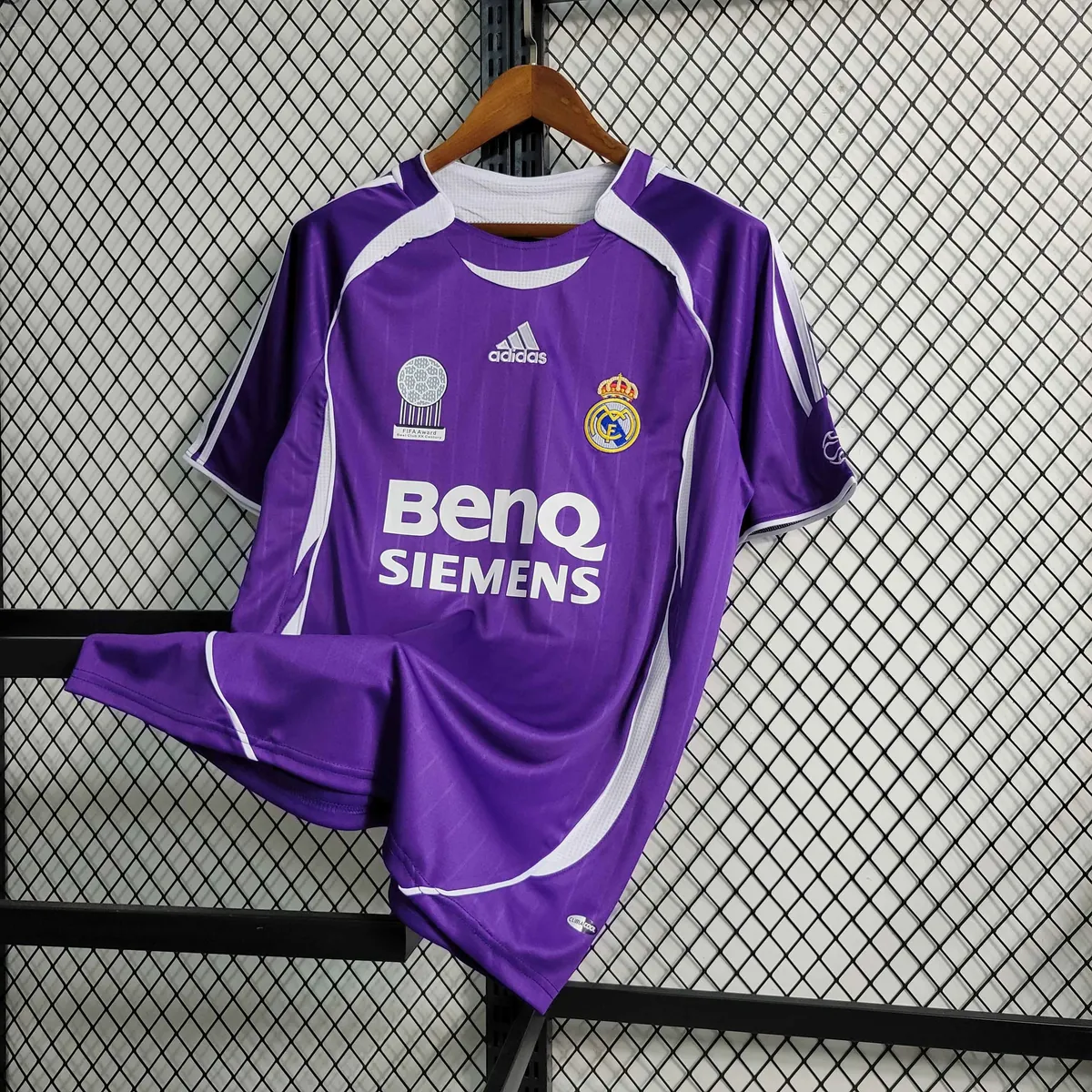06-07 Retro Real Madrid Purple S-XXL 8