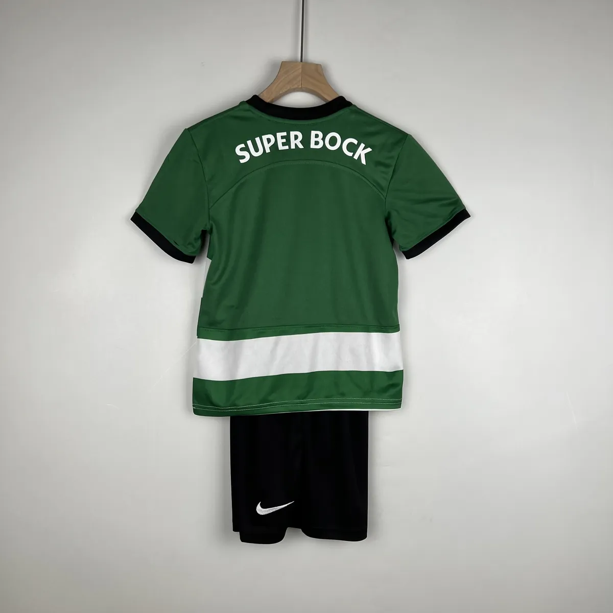 23-24 Sporting Lisbon Home Kids Kits Children Suits Football Jerseys Yupoo 9