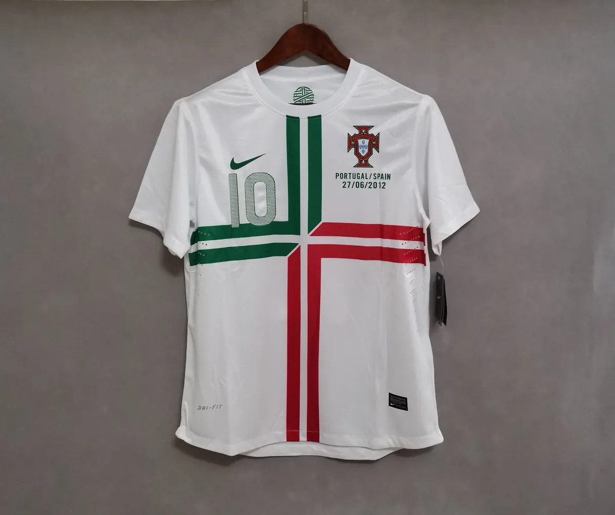 2012 Portugal away white 6