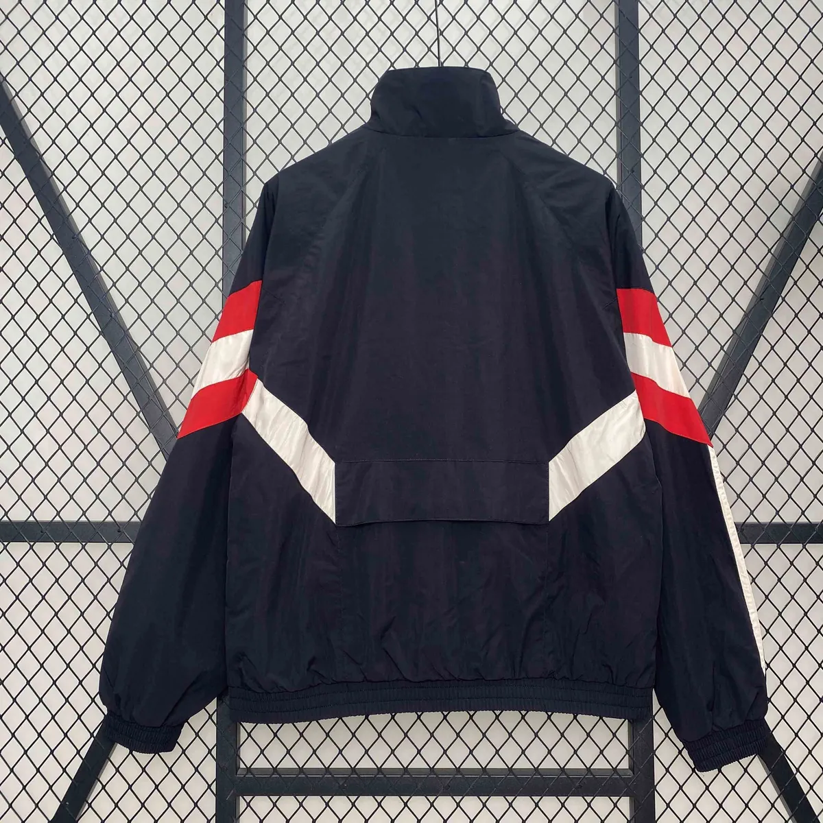 24-25 Manchester United Black Windbreaker Jacket AAAAJersey Supplier Yupoo 3