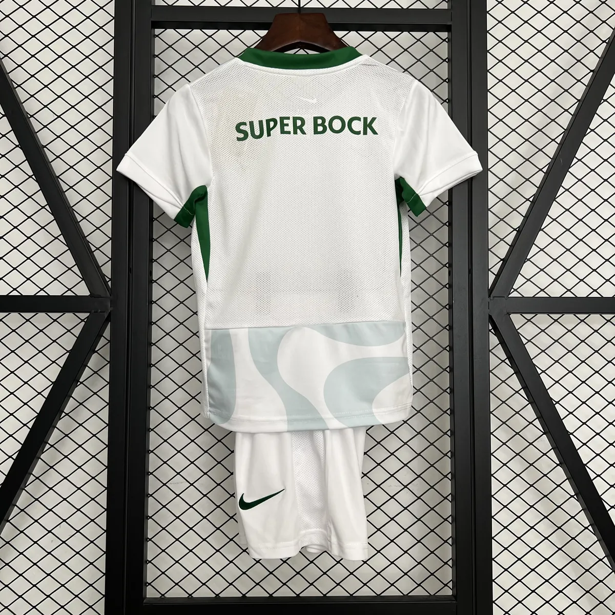 25-26 Sporting Lisbon Away Kids Kit Soccer Youth Apparels Sport AAAAJersey Supply Yupoo 1