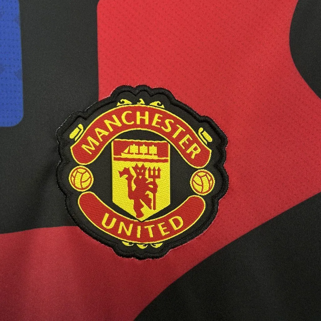 24-25 Manchester United Training Shirt Football Uniforms AAAAJersey Supplier Yupoo 3