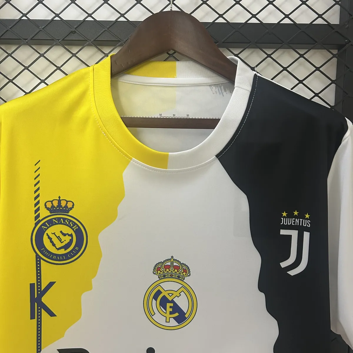 Cristiano Ronaldo Commemorative Edition Kit Soccer T-Shirt AAAAJersey Dropship Yupoo 6