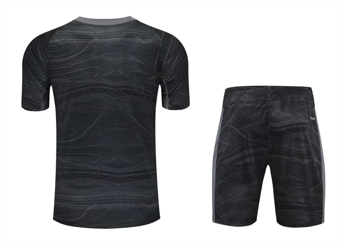21-22 Real Madrid black goalkeeper 10