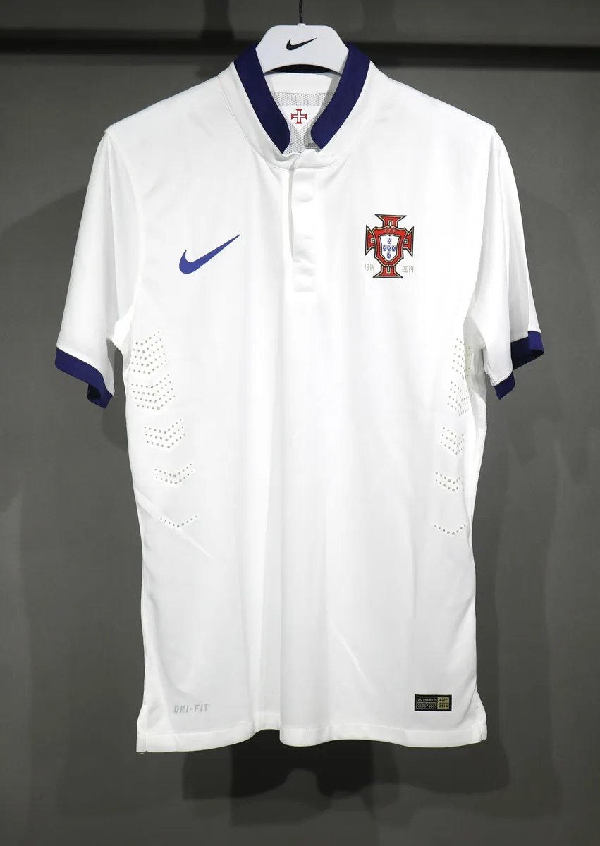 2014 Portugal Away Retro Kit Vintage Player Version Shirt Football World Cup AAAAJersey Supply 9