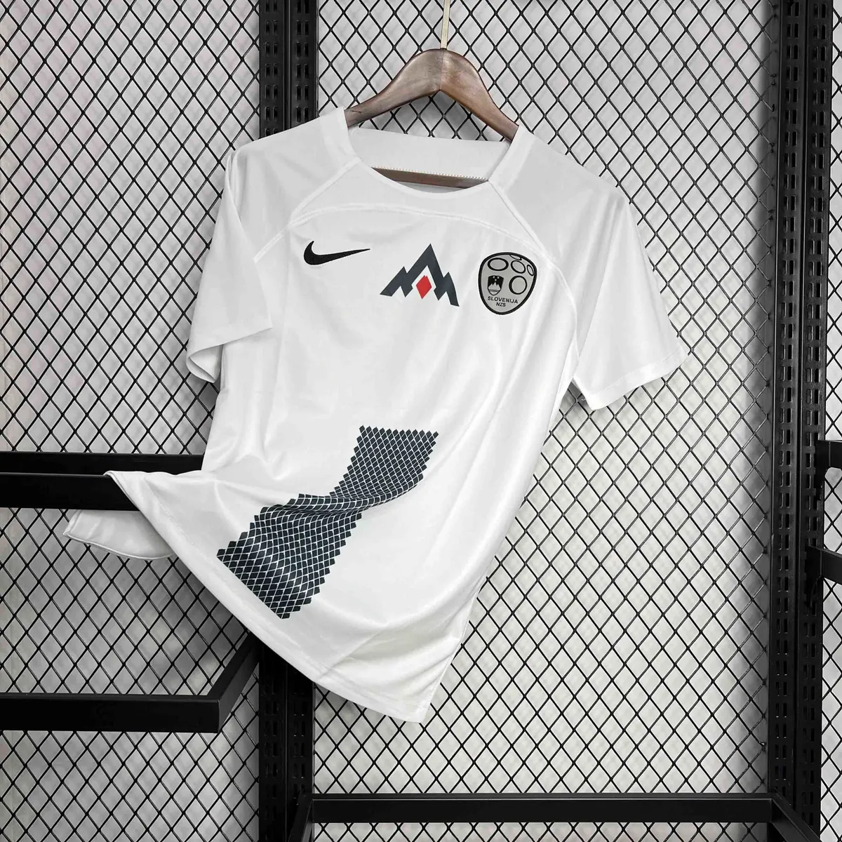 2024 Slovenia Away Kit UEFA Euro 2024 Soccer Uniform AAAAJersey Dropshiping Yupoo 1