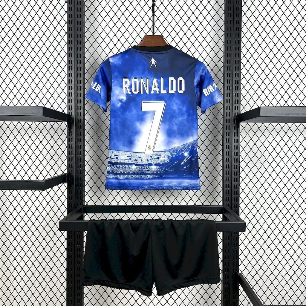 25-26 Cristiano Ronaldo Real Madrid Kid Kits Youth Apparels Soccer AAAAJersey Yupoo 1