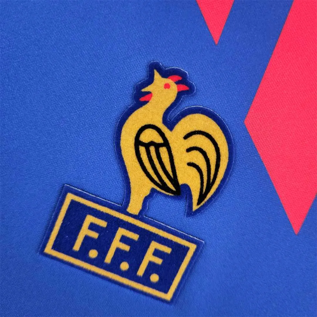 88-90 France home 4