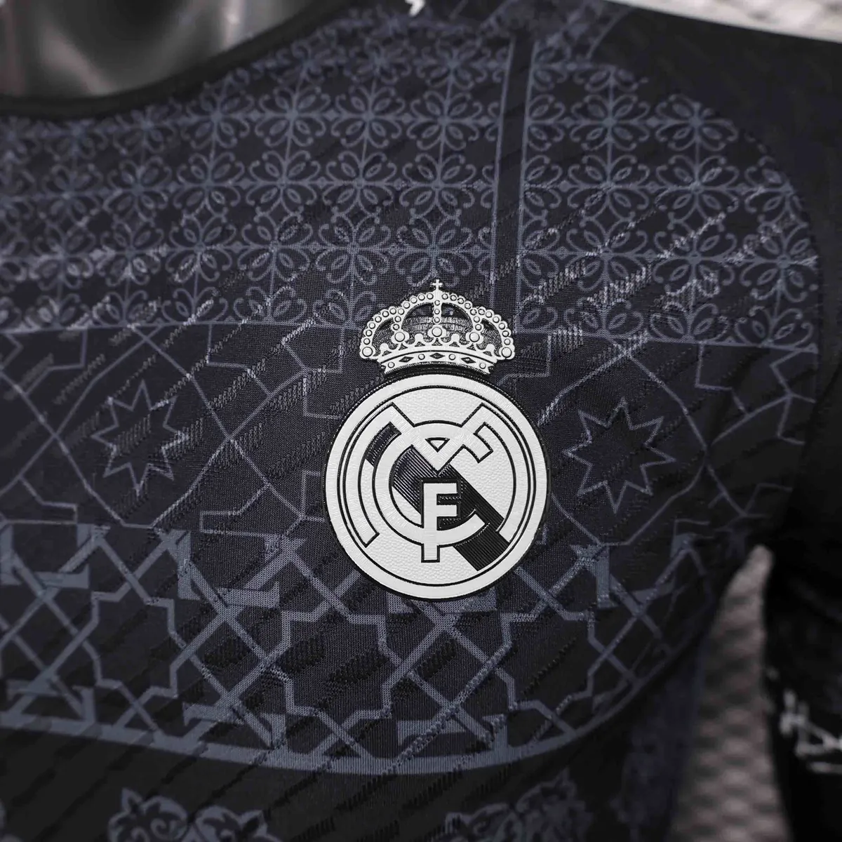 24-25 Real Madrid Special Edition Black Kit Player Version Shirt Best Wholesale Yupoo 1