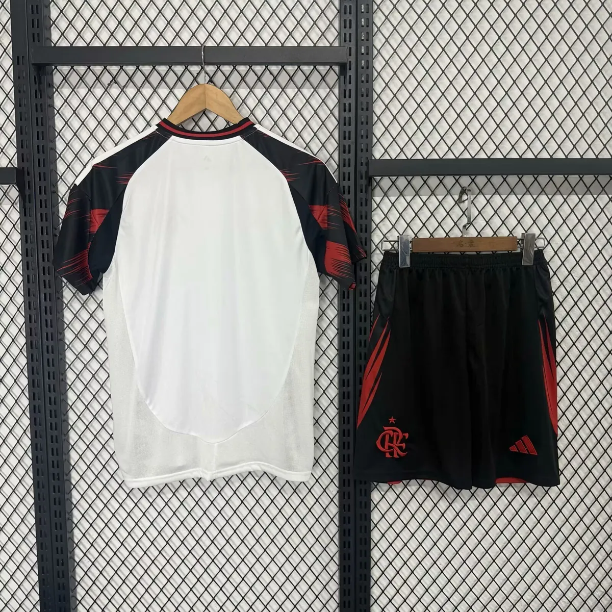 25-26 Flamengo Away Adults and Kid Kits Soccer Uniforms AAAAJersey Supply Yupoo 1