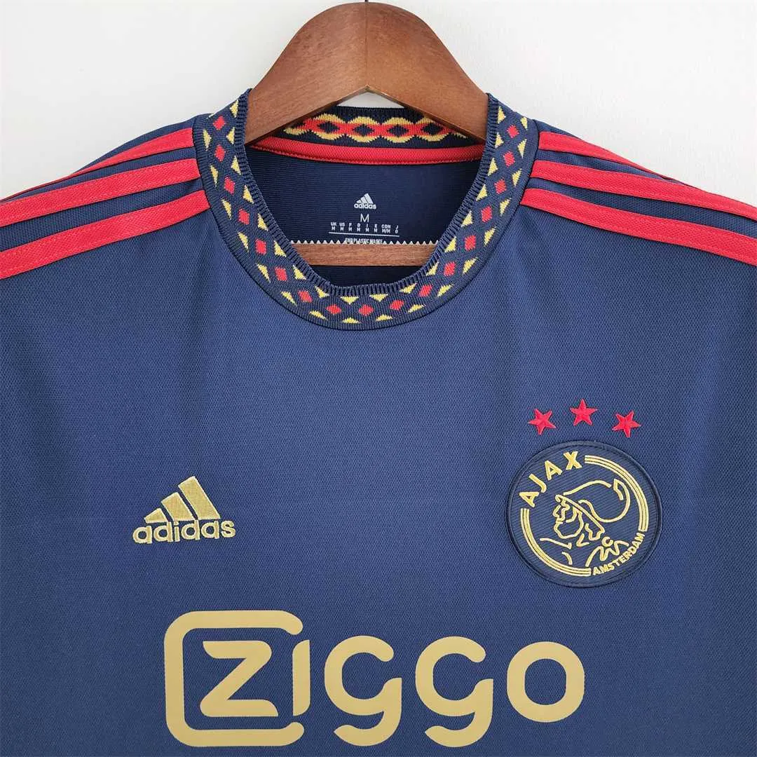 22-23 Ajax away 4