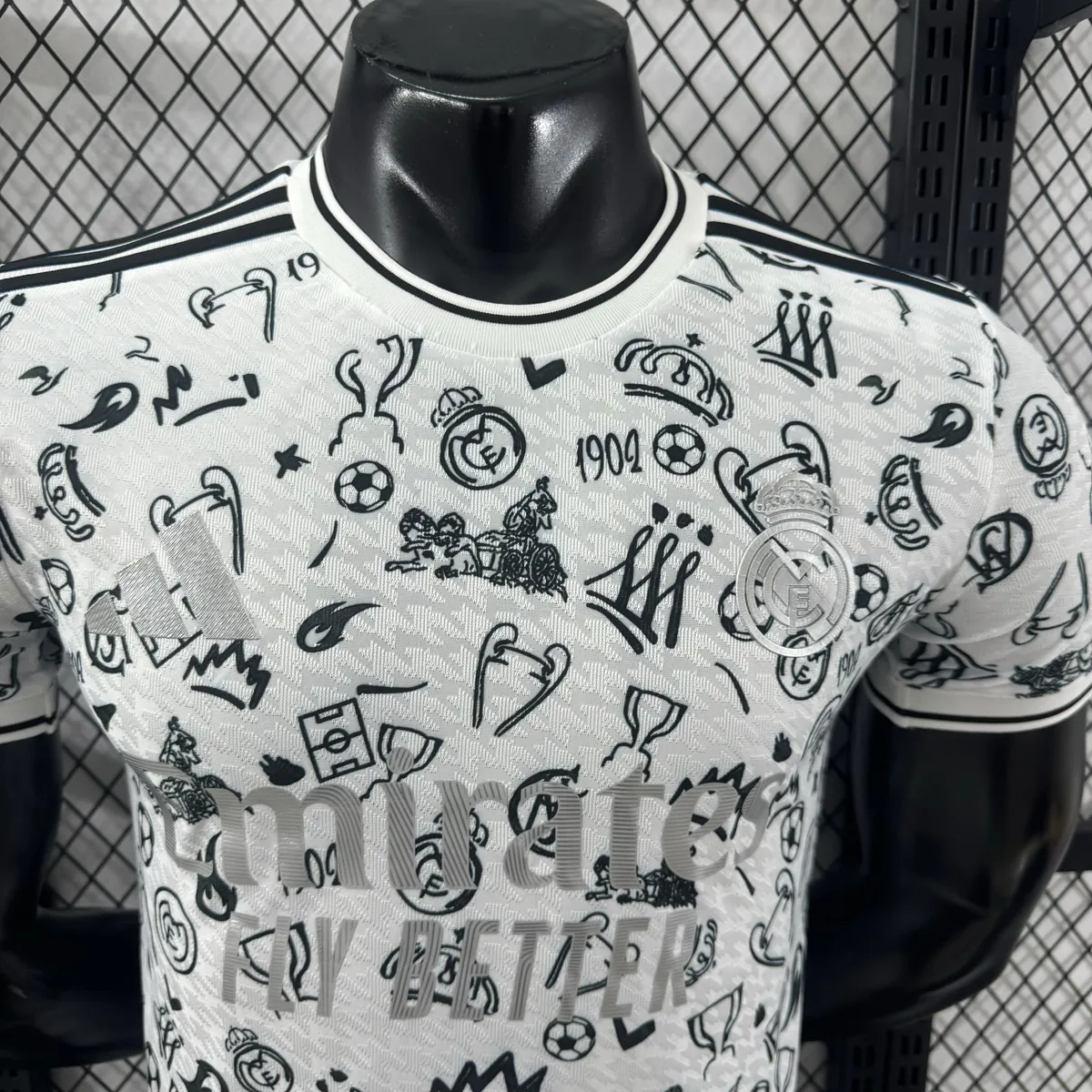 25-26 Real Madrid White Silver Special Edition Kit Player Version Soccer AAAAJersey Supplier Yu 4