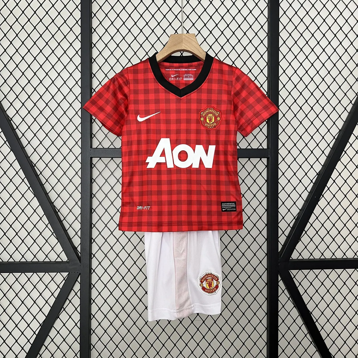 12-13 Manchester United Home Retro Kid Kits Youth Apparels AAAAJersey Wholesale Yupoo 10