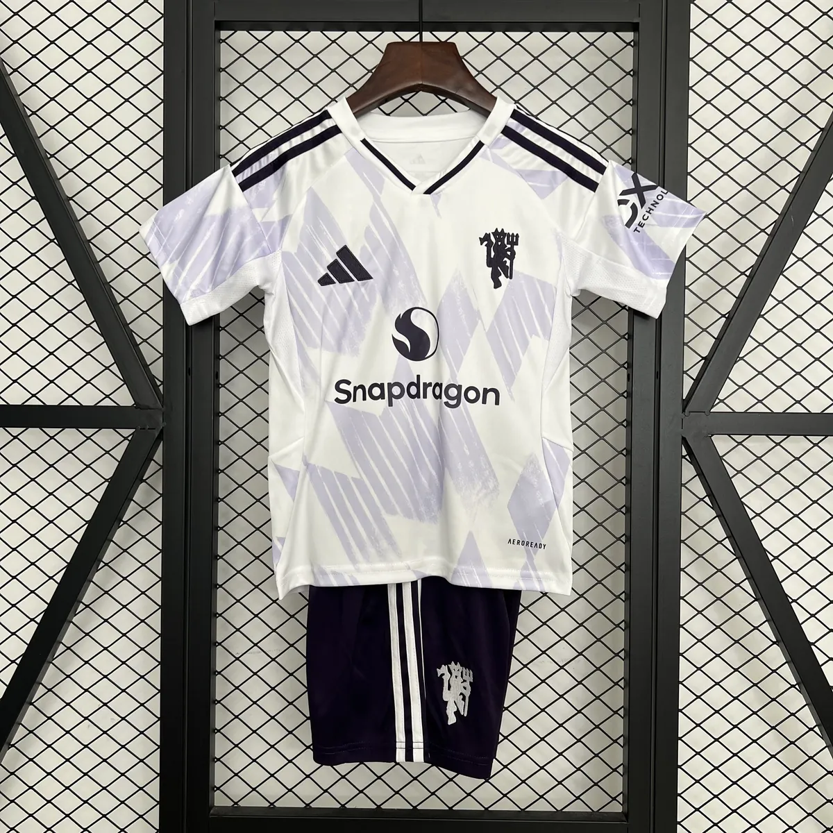 25-26 Manchester United Away Kid Kits Youth Apparels AAAAJersey Supply Yupoo 7