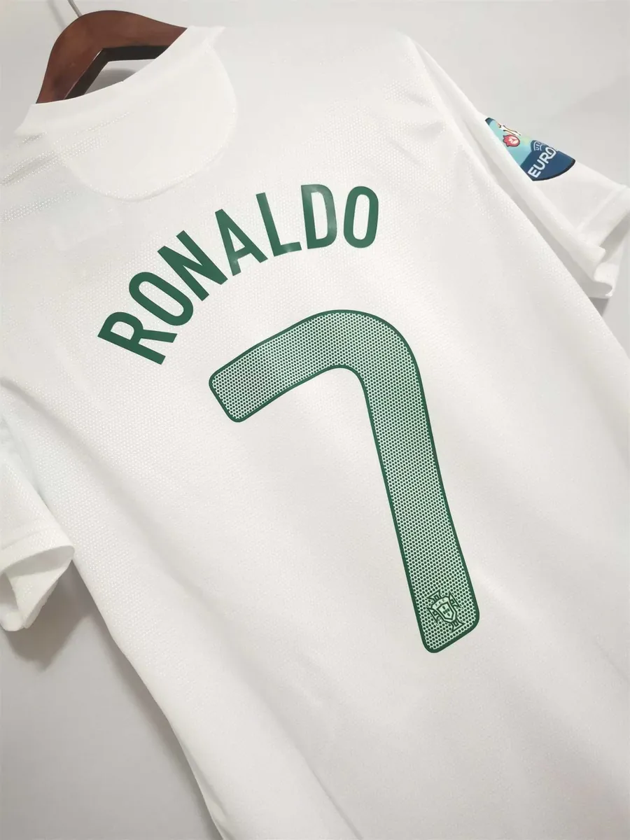 2012 Portugal away white 9