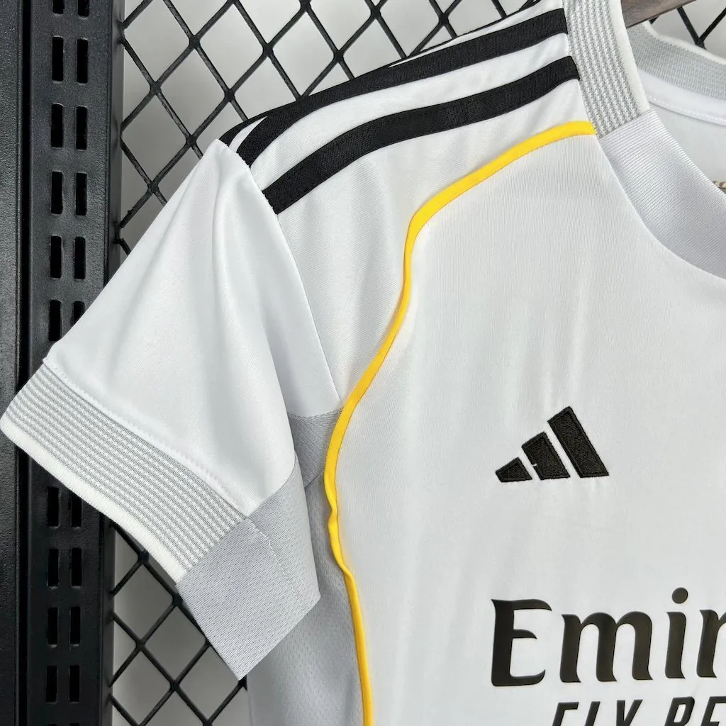 25-26 Real Madrid Home Women Shirt Lady Tee AAAAJersey Supply Yupoo 2