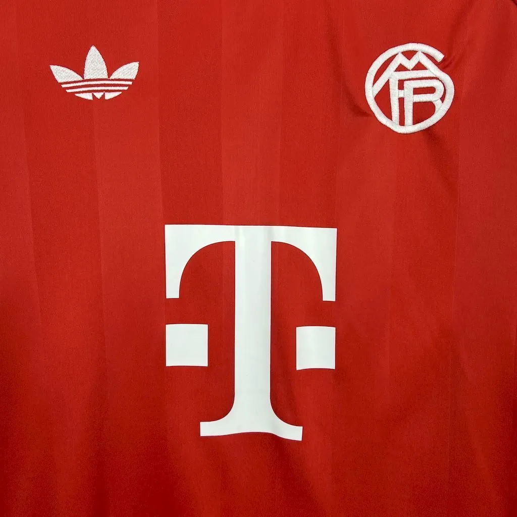 25-26 Bayern Munich Red Goalkeeper Shirt Soccer Uniform AAAAJersey Yupoo 2