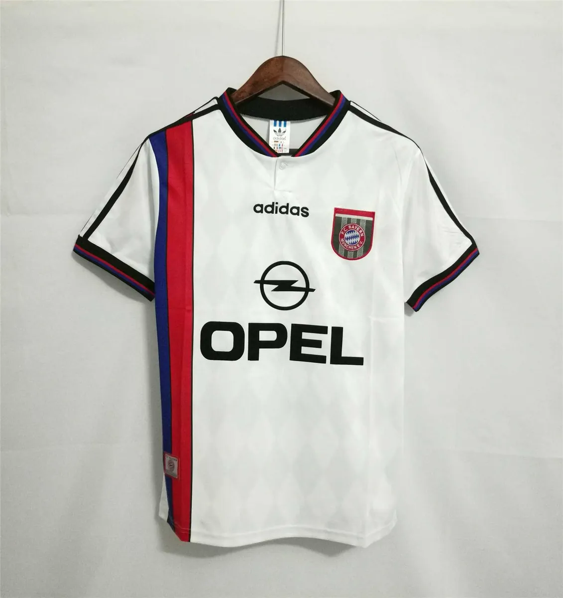 95-96 Bayern Munich white away 8
