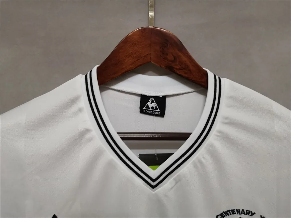 81-82 Tottenham Hotspur home white 3