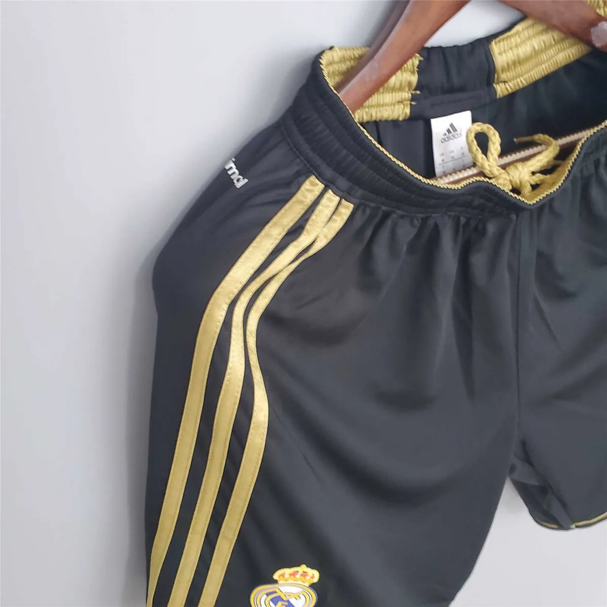 11-12 Real Madrid away black - 4 4