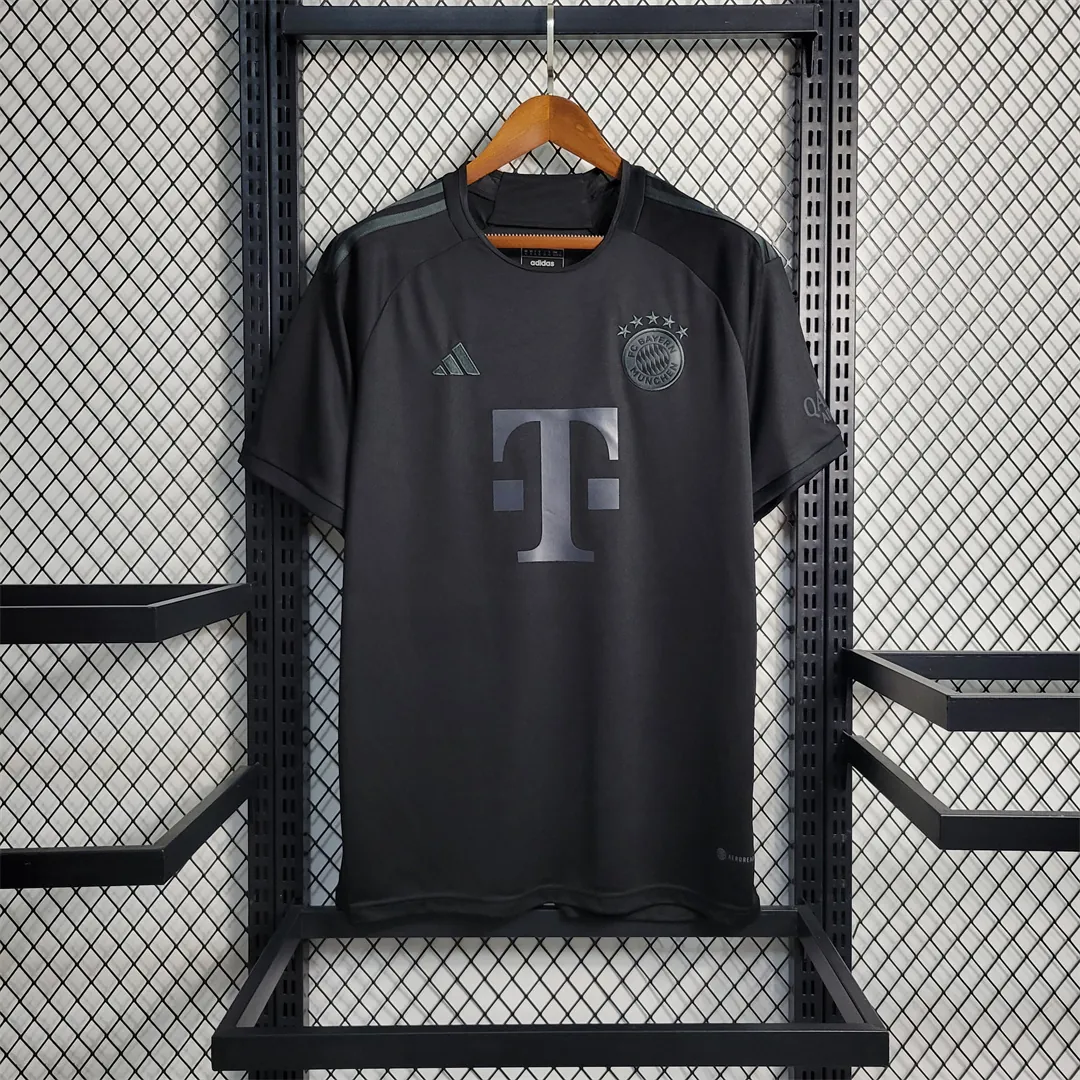 23-24 Bayern Black Special Edition 11