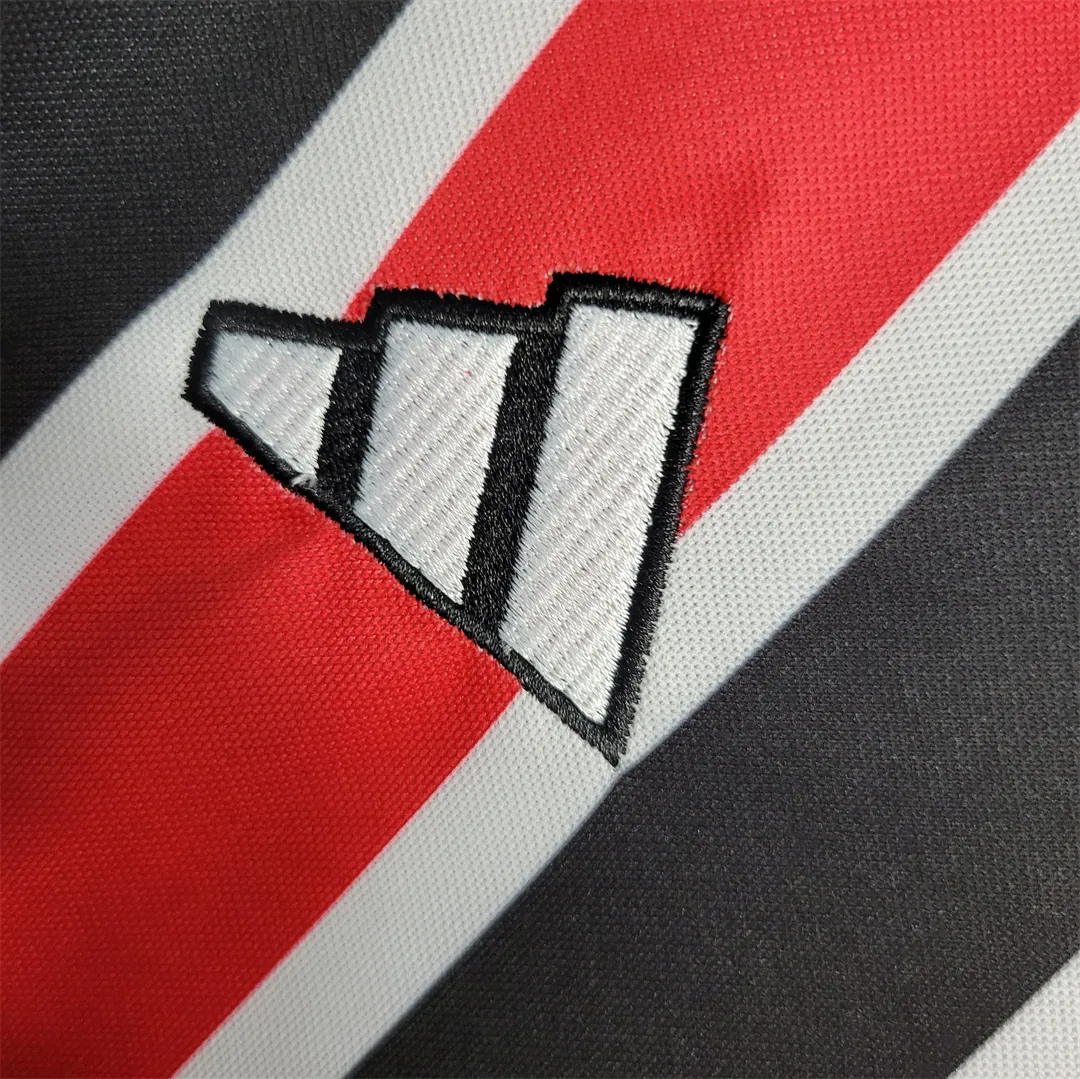 23-24 Women's Sao Paulo away 5