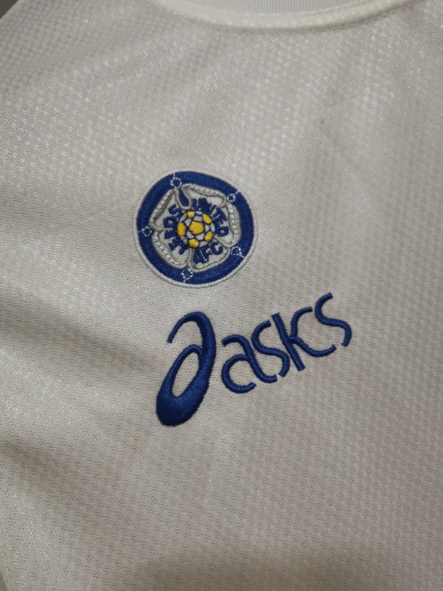 95-96 Leeds United home 3