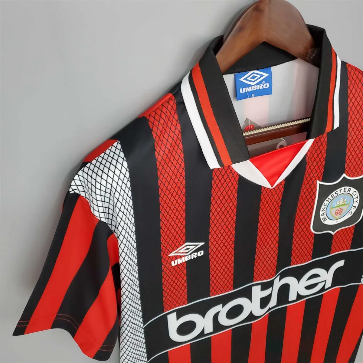 94-96 Manchester City away 5