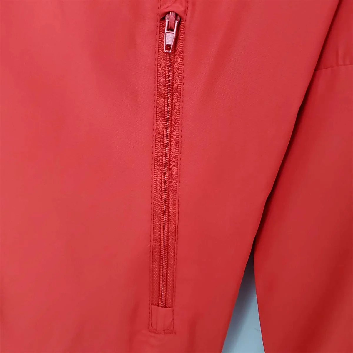 22-23 Arsenal red windbreaker 3