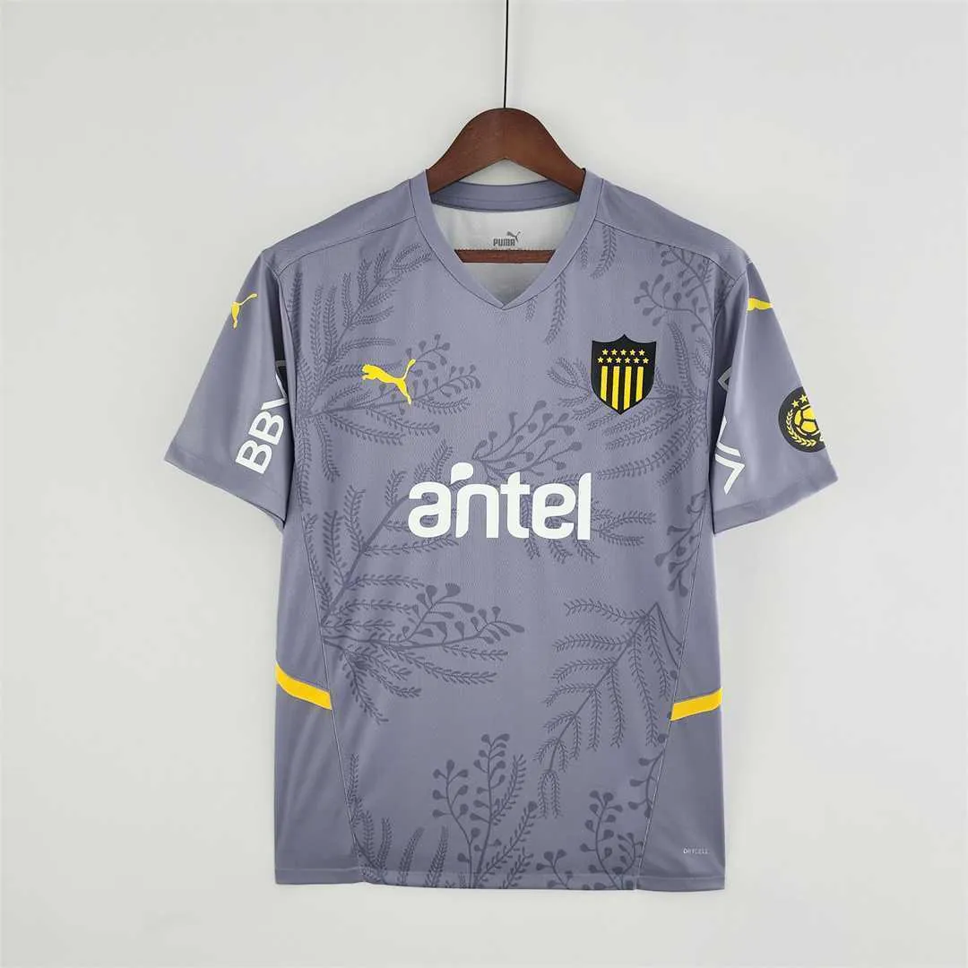22-23 Peñarol away 10
