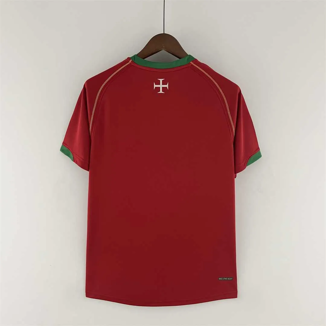 2006 Portugal home 9
