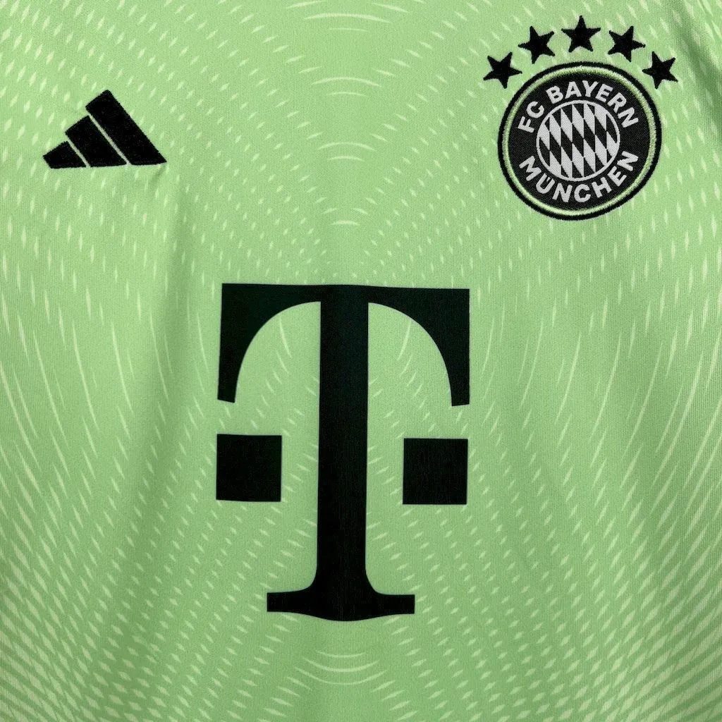 25-26 Bayern Munich Green Goalkeeper Kid Kits Youth Apparels AAAAJersey Wholesale Yupoo 4