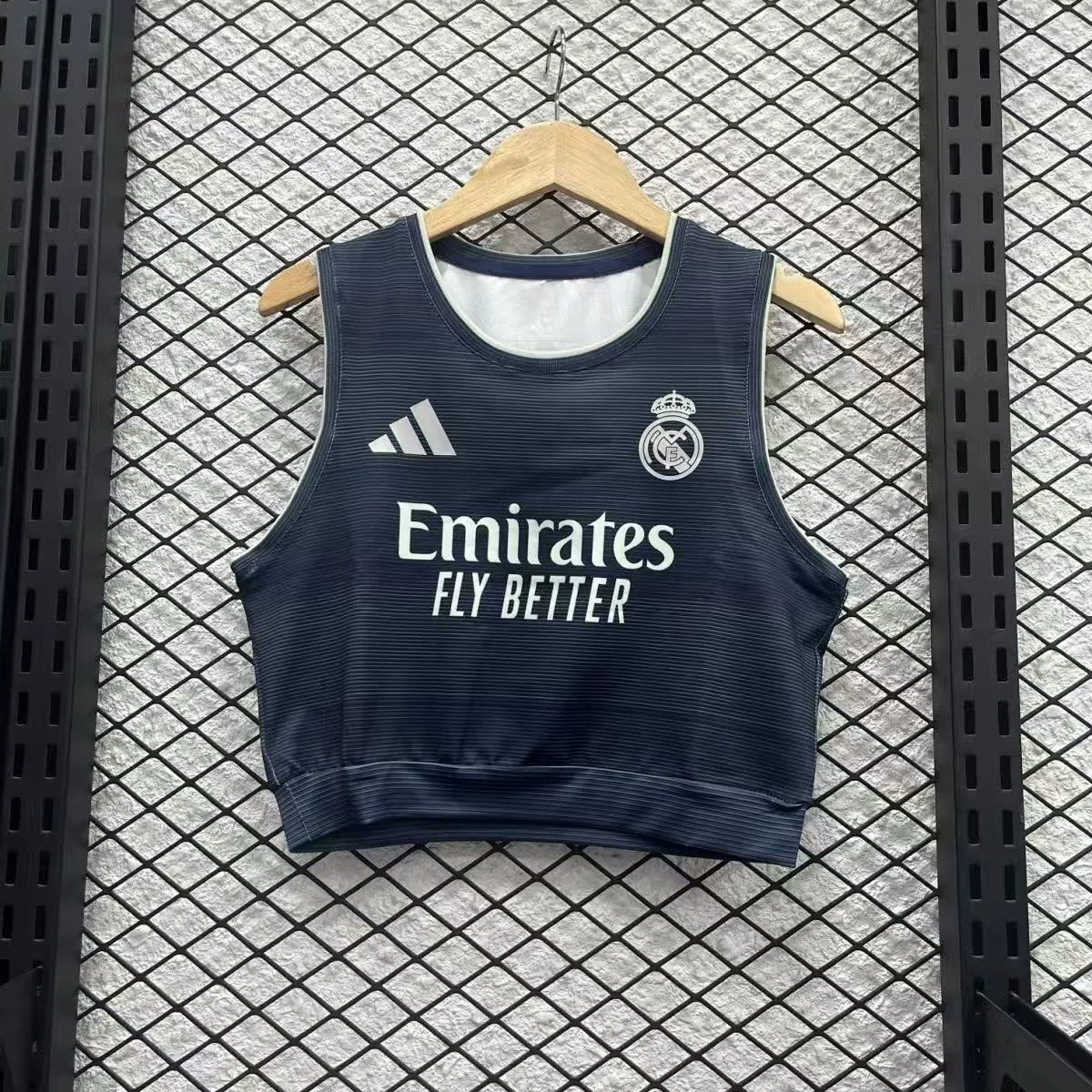 25-26 Real Madrid Away Women Yoga Vest Kit Soccer T-Shirt AAAAJersey Supply Yupoo 2