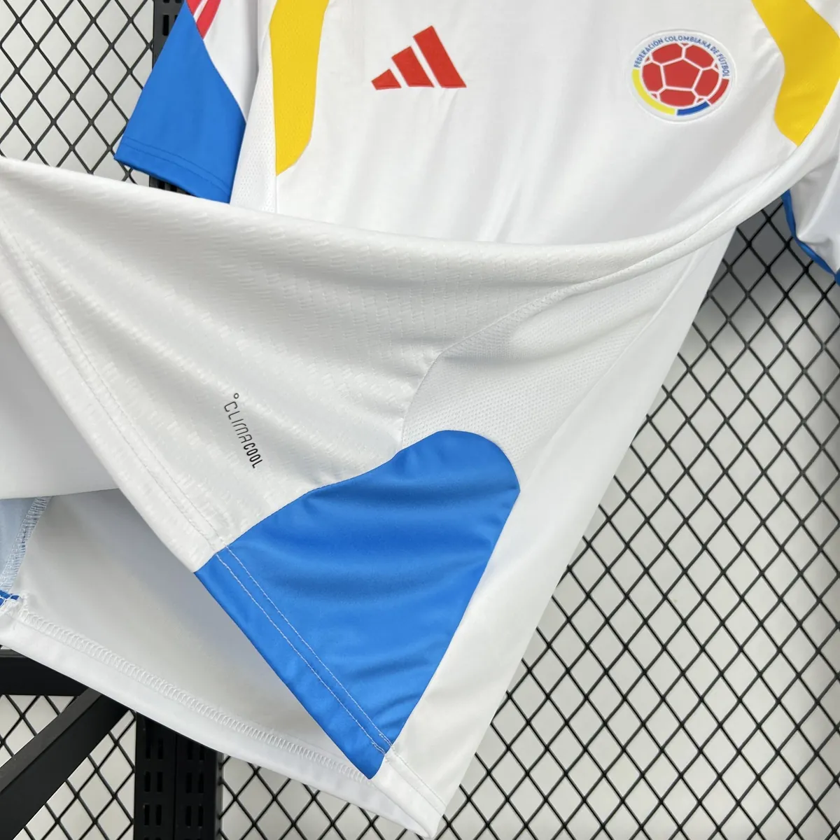 2026 Colombia Mens Pre-Match Kit World Cup T-Shirt Football AAAAJersey Supply Yupoo 5